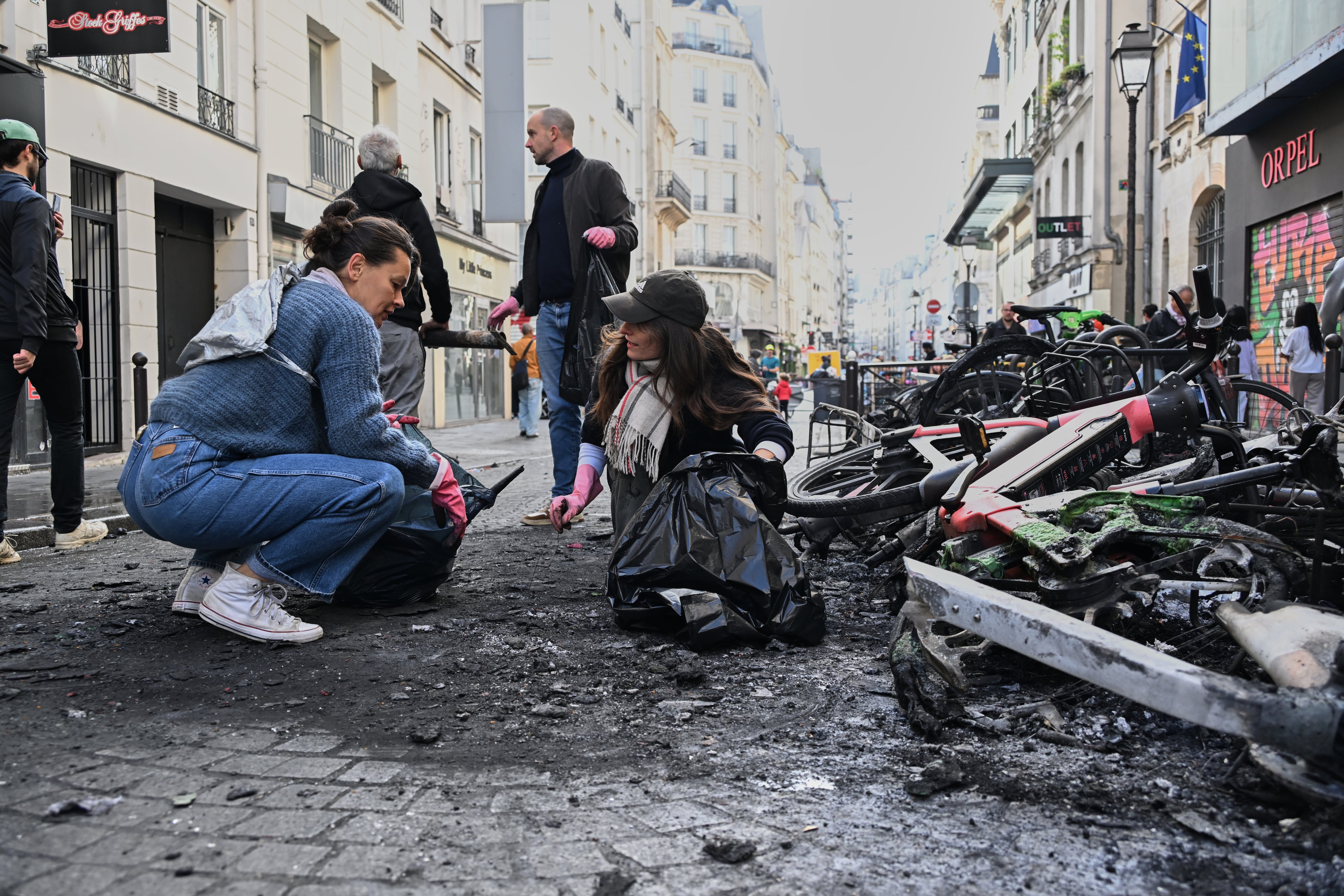 Paris imposes curfew in two areas ahead of sporting events
