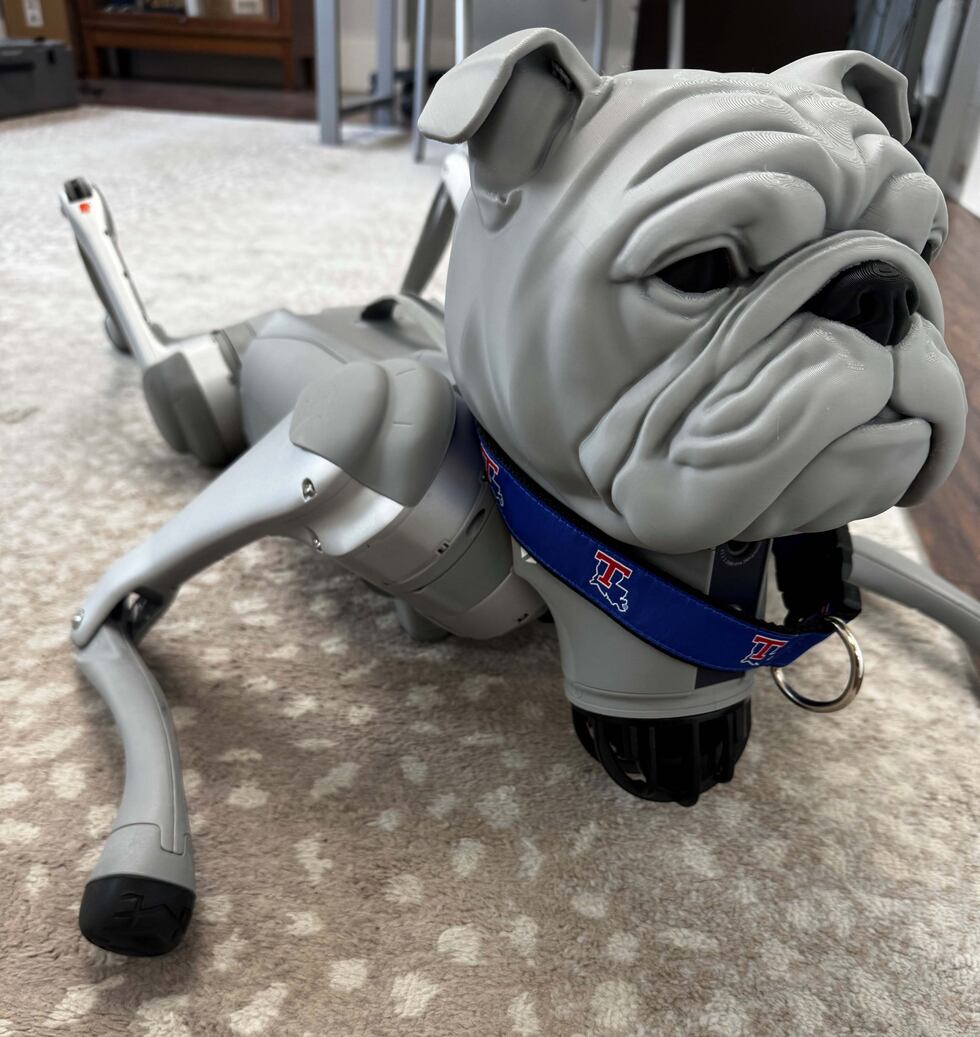 Mit Tech Dog Louisiana Tech engineering college unveils robot dog ambassador named CHIP